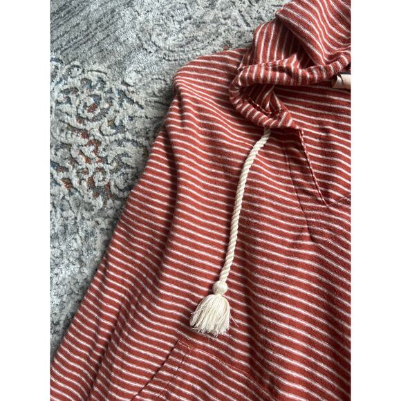 Women’s Roxy Hooded Long Sleeve Sweater Kangaroo Pocket Size Small - Picture 4 of 12